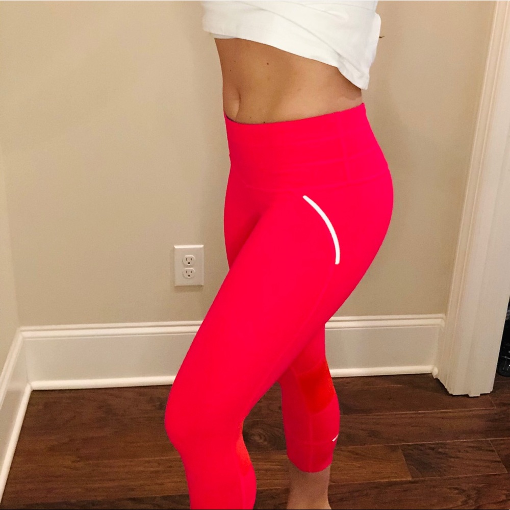 Athleta Pink Capri